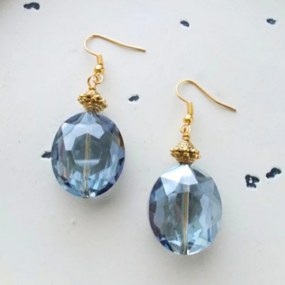 NEW DEW DROP EARRINGS IN FACETED DARK LONDON BLUE CRYSTALS